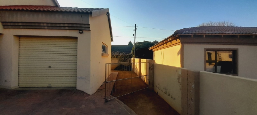 2 Bedroom Property for Sale in Songloed North West